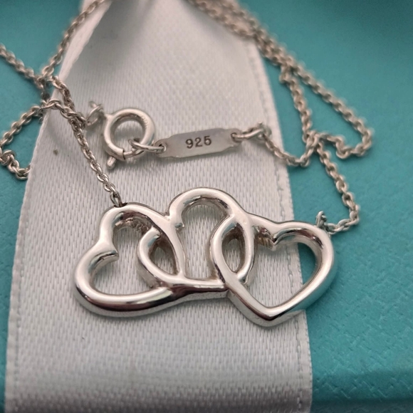 Tiffany & Co Triple Heart 16" Necklace - Picture 5 of 6